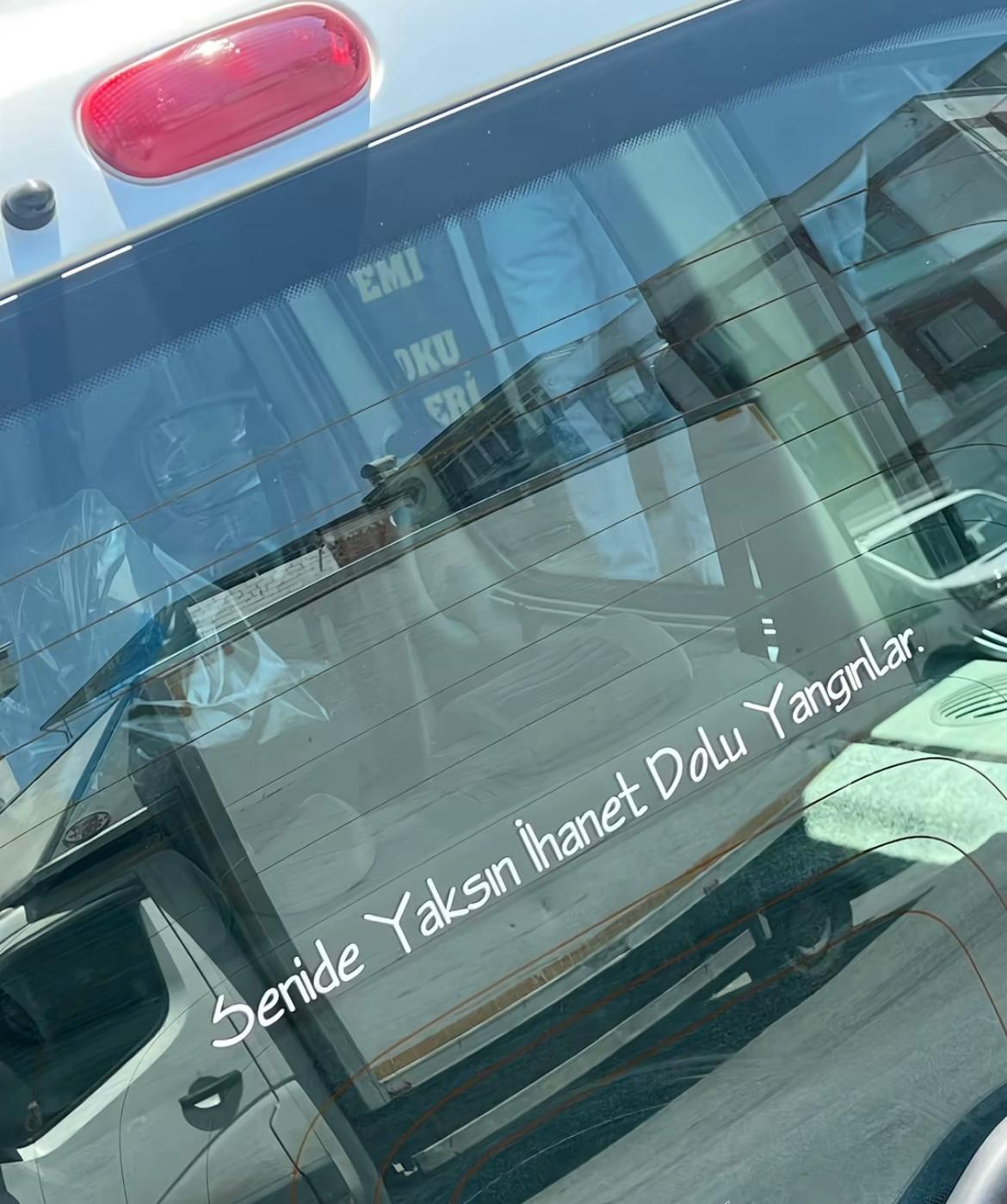 Kişiye Özel Araç Arkası Yazı